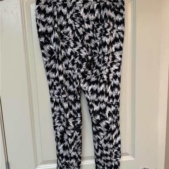 Vince Camuto pants - Picture 2 of 3